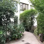 Stunning 2 Bedroom Apartment