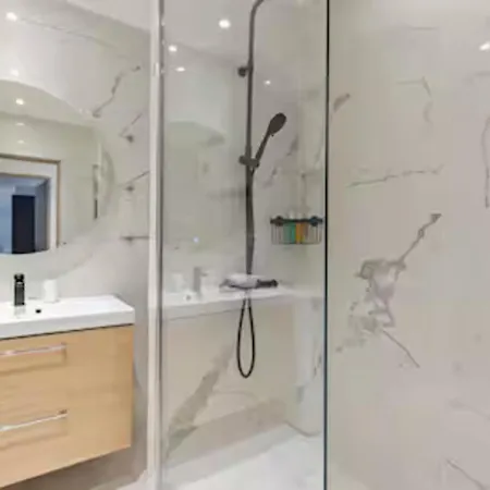 Stunning 2 Bedroom * Paris