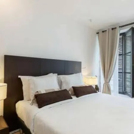 Stunning 2 Bedroom *