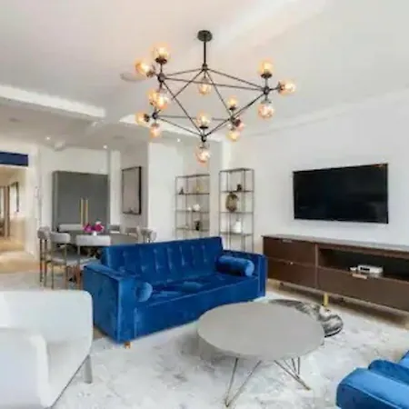 Stunning 2 Bedroom