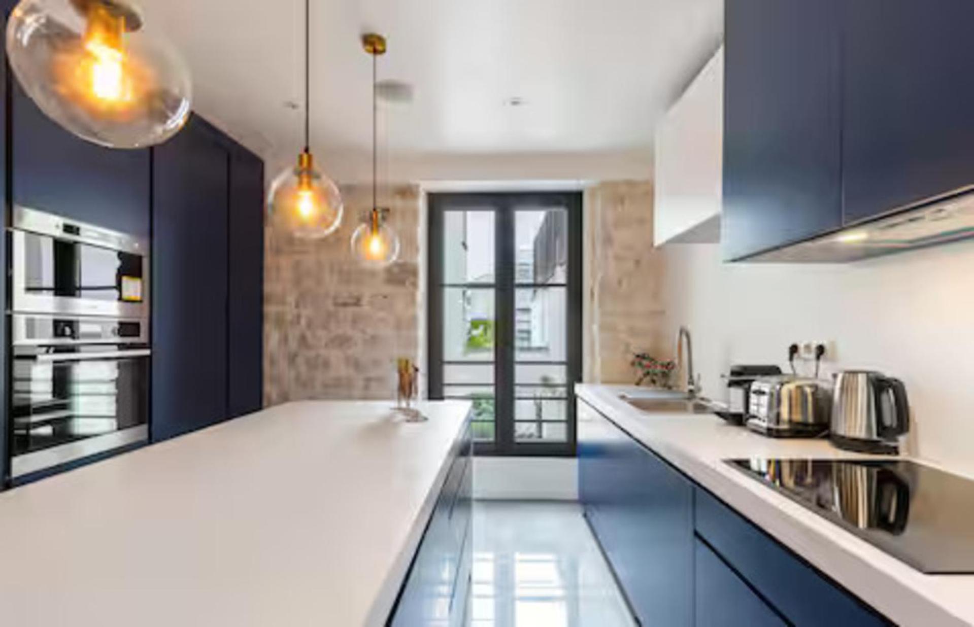 Stunning 2 Bedroom Apartment Paris
