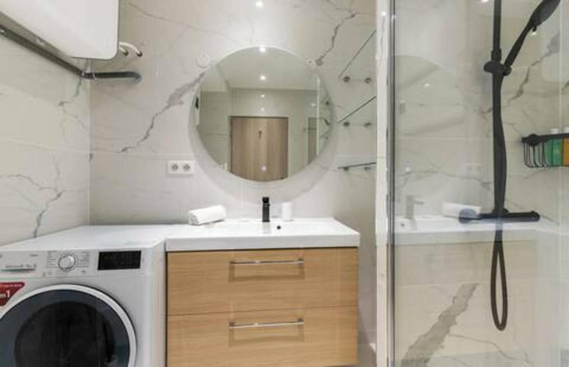 Apartment Stunning 2 Bedroom Paris