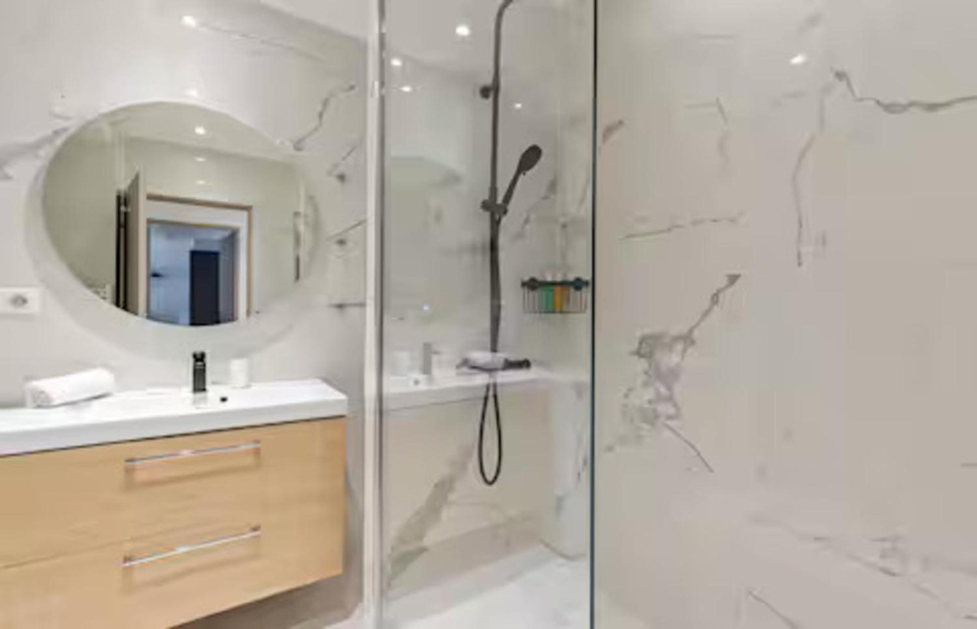 Stunning 2 Bedroom * Paris