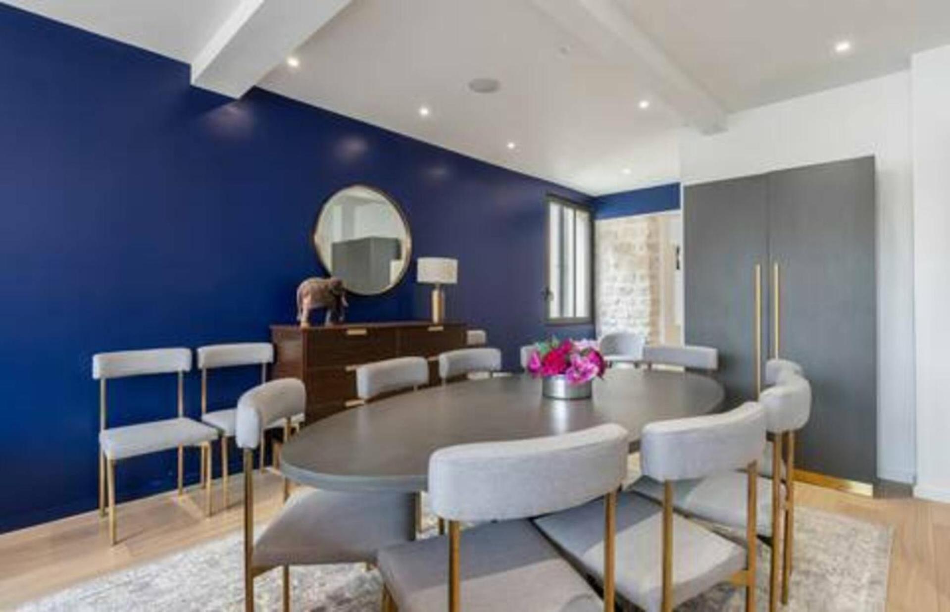 Stunning 2 Bedroom Apartment