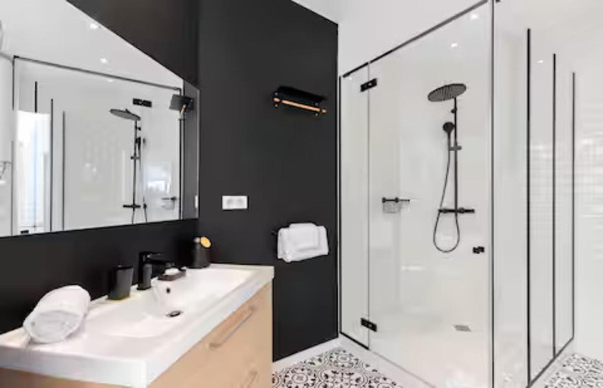 Apartment Stunning 2 Bedroom