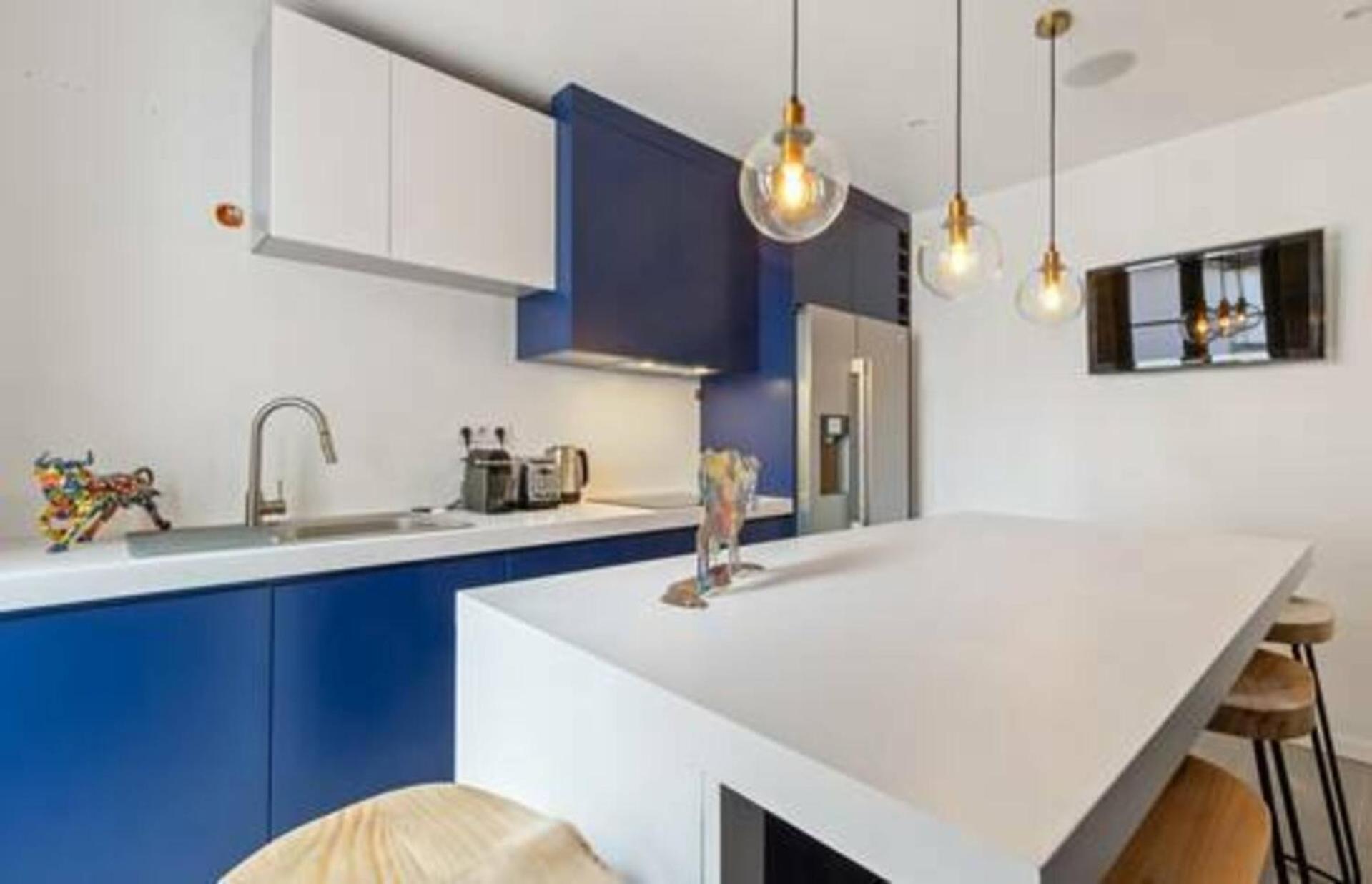 Apartment Stunning 2 Bedroom